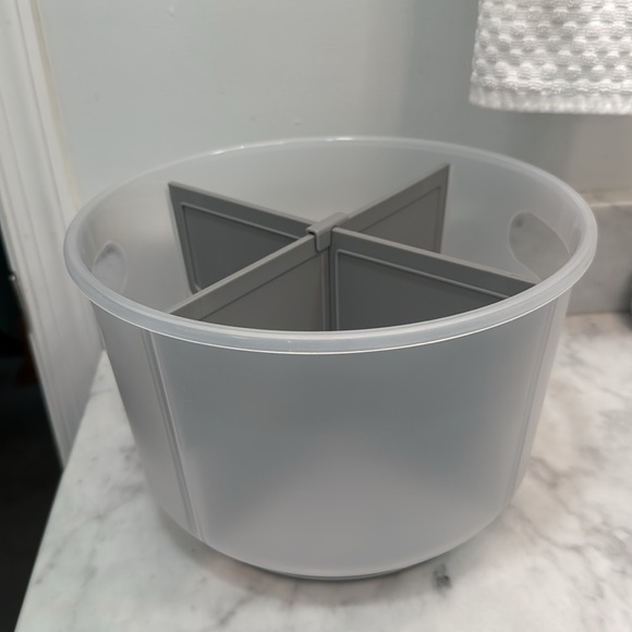 NWOT MadeSmart divided bath tote - Picture 7 of 10